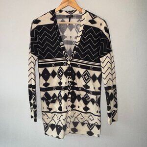 Nollie Black Ivory Cream White Long Sleeve Button Down Graphic Aztec Sweater S